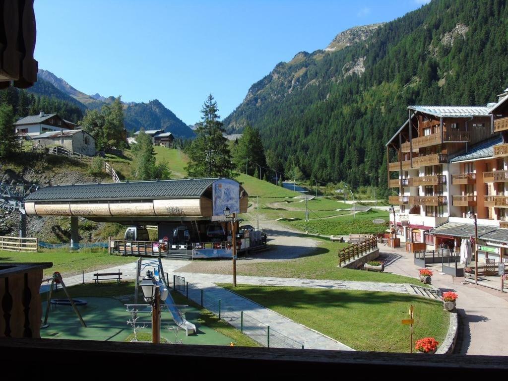 Appartement Valfréjus 5 personnes au pied des pistes Extérieur photo